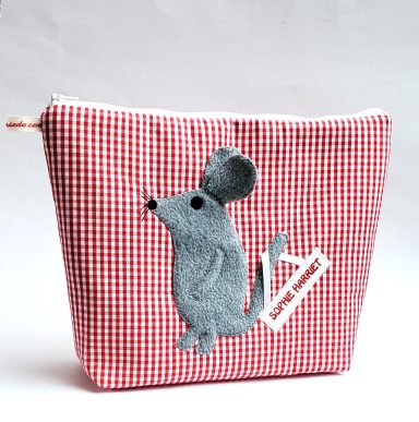 personalisierter, wattierter XL- Kulturbeutel mit Maus aus Vichykarostoff 31x 21x 8 cm